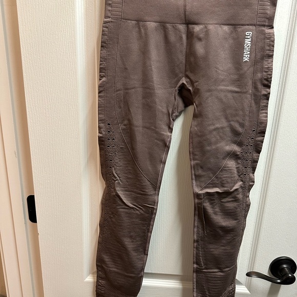 Gymshark Pants - Gymshark Taupe Performance Leggings size M/NWOT A32